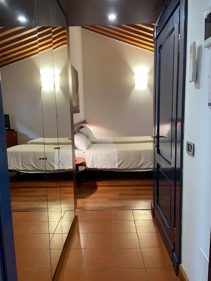 Boutique Rooms 3 0 Ferrara Exterior foto